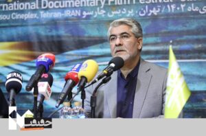 از رشد و استقبال فیلم های مستند شگفت زده شدیم.